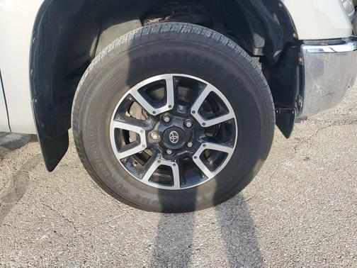 2018 Toyota Tundra SR5