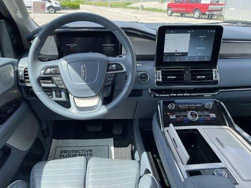 2021 Lincoln Navigator Black Label