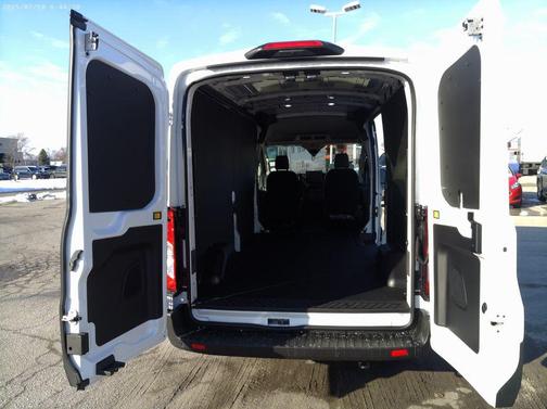 2026 Ford Transit-250 148 WB Medium Roof Cargo