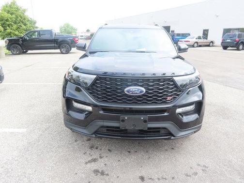 Photo 2 of 4 of 2020 Ford Explorer ST