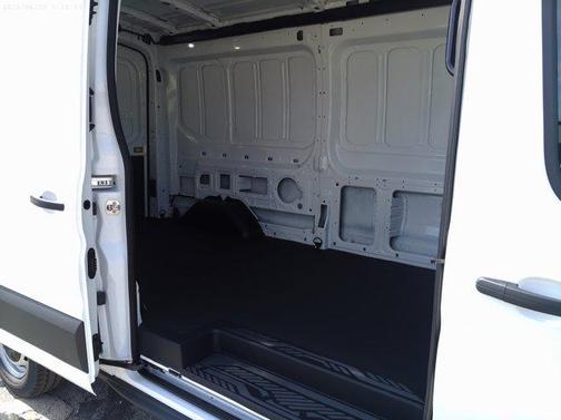 2025 Ford Transit-250 148 WB Medium Roof Cargo