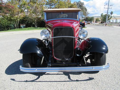 1932 Ford Model 18 