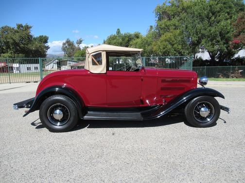 1932 Ford Model 18 