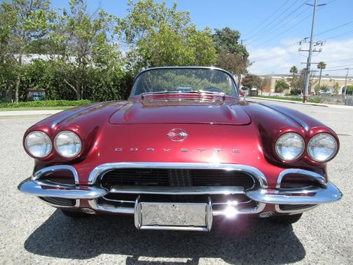 Honduras Maroon 1962 Chevrolet Corvette