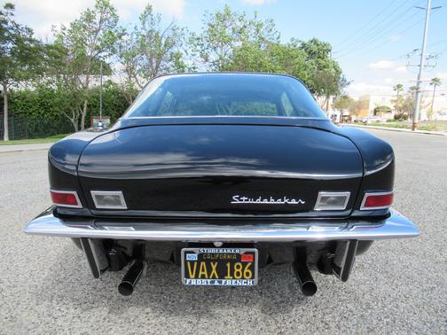 1963 Studebaker Avanti 