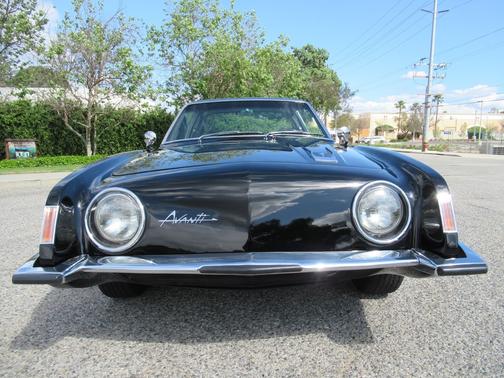 1963 Studebaker Avanti 