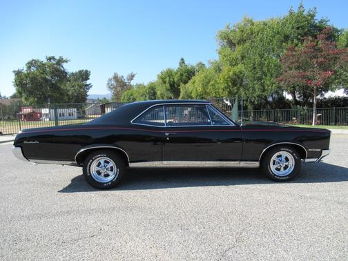 Starlight Black 1967 Pontiac GTO