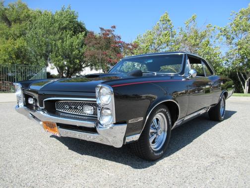 Starlight Black 1967 Pontiac GTO