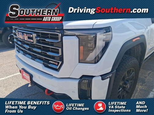 Summit White 2025 GMC Sierra 2500 AT4