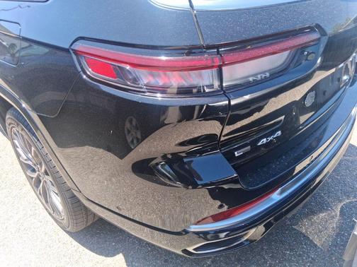 Diamond Black 2021 Jeep Grand Cherokee L Summit