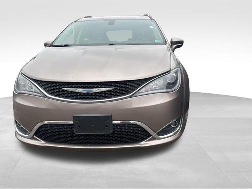 2018 Chrysler Pacifica Touring-L