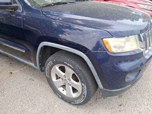 True Blue Pearlcoat 2012 Jeep Grand Cherokee Laredo