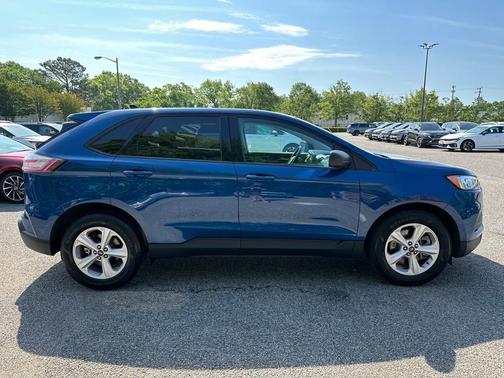 2021 Ford Edge SE