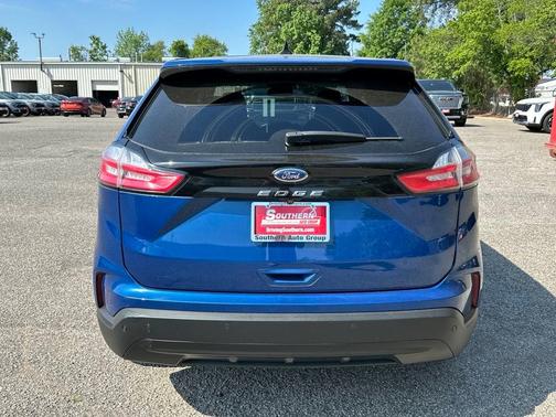 2021 Ford Edge SE