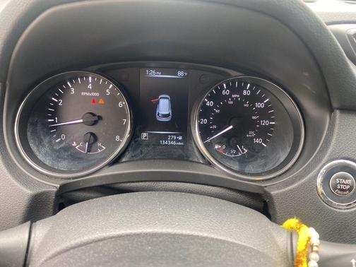 2017 Nissan Rogue SV