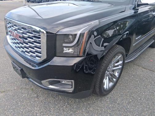 Onyx Black 2017 GMC Yukon SLT