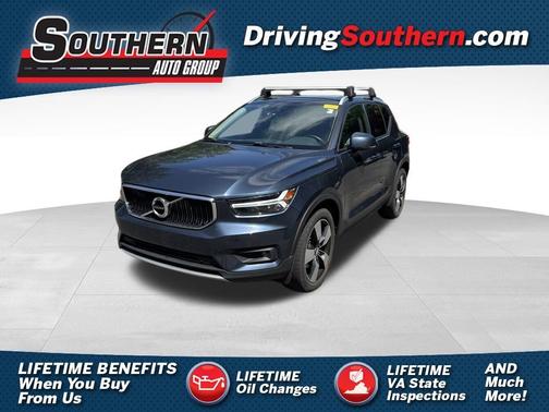 2021 Volvo XC40 T5 Momentum
