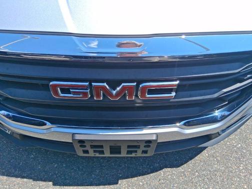 Quicksilver Metallic 2022 GMC Terrain SLE