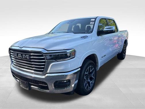Bright White Clearcoat 2025 RAM 1500 Laramie