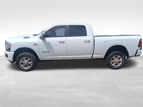 Bright White Clearcoat 2024 RAM 2500 Laramie