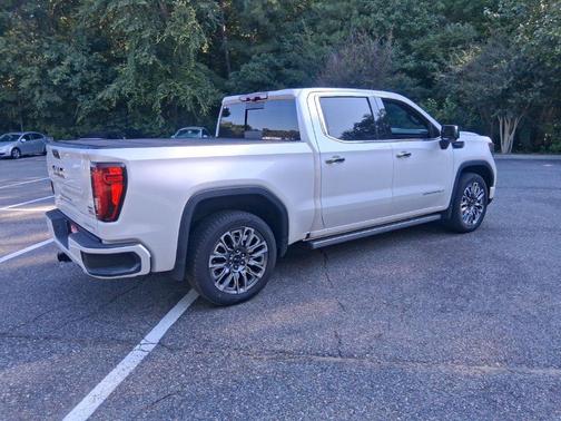 White Frost Tri-Coat 2023 GMC Sierra 1500 Denali Ultimate