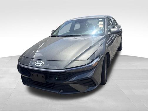 Amazon Gray 2025 Hyundai ELANTRA SE