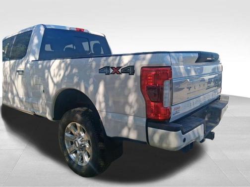 White Platinum Clearcoat Metallic 2017 Ford F-250 Platinum