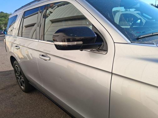 Ingot Silver 2019 Ford Expedition Limited