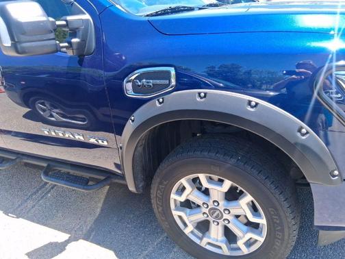 Deep Blue Pearl 2024 Nissan Titan XD SV