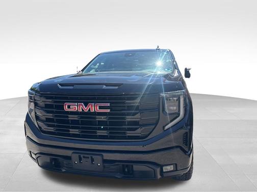 Onyx Black 2022 GMC Sierra 1500 Elevation