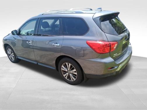 Gun Metallic 2019 Nissan Pathfinder S