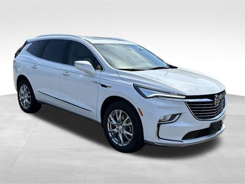 2022 Buick Enclave Essence