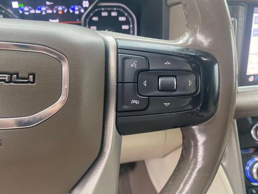 White Frost 2021 GMC Yukon XL Denali
