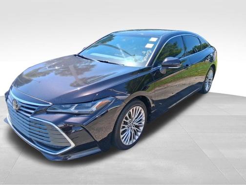 Amber 2019 Toyota Avalon Limited