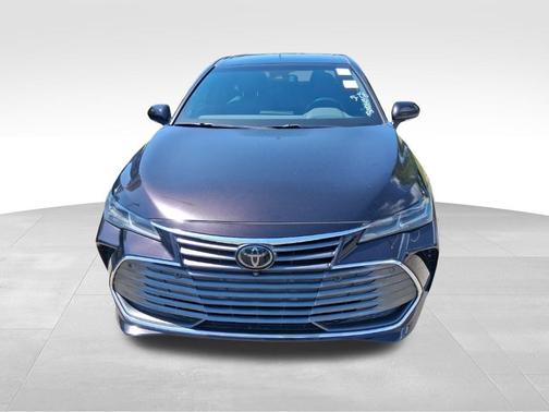 Amber 2019 Toyota Avalon Limited