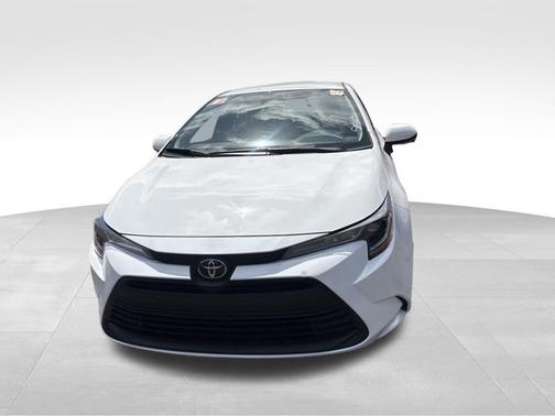 Ice 2025 Toyota Corolla LE