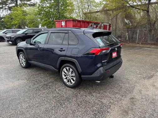 2020 Toyota RAV4 XLE Premium