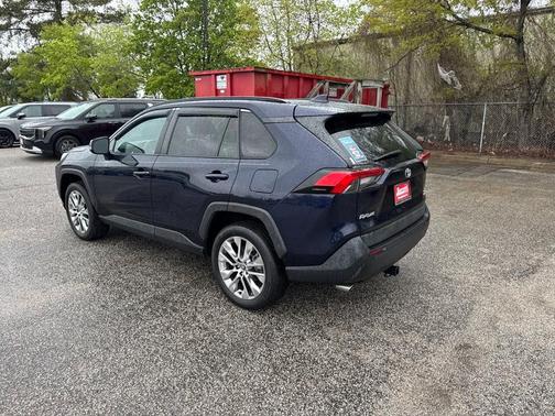 2020 Toyota RAV4 XLE Premium
