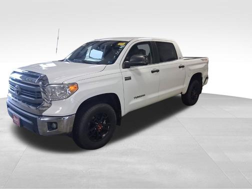 Super White 2015 Toyota Tundra SR5