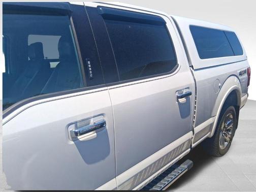 White Platinum Clearcoat Metallic 2018 Ford F-150 Lariat