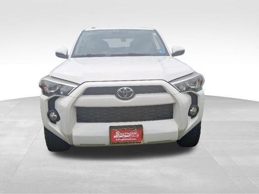 Super White 2019 Toyota 4Runner SR5