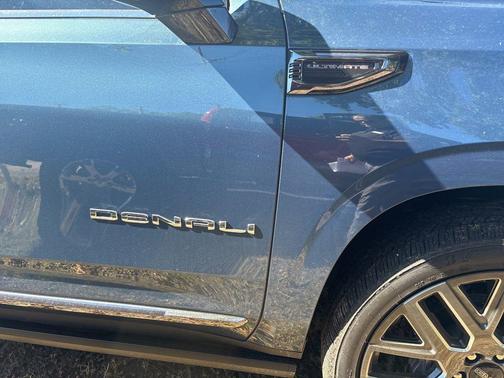 2025 GMC Yukon Denali Ultimate
