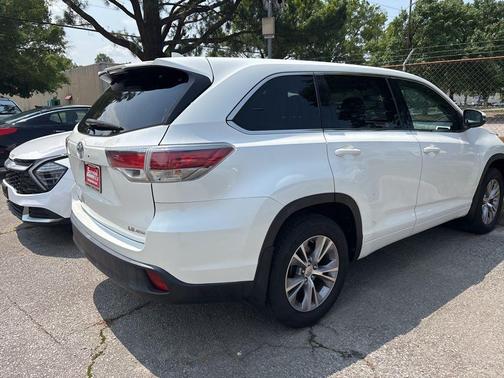 2015 Toyota Highlander LE