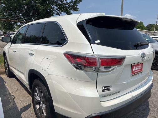 2015 Toyota Highlander LE