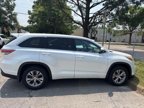 2015 Toyota Highlander LE