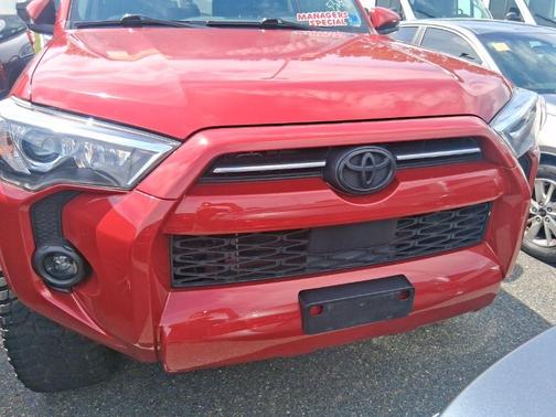 Barcelona Red Metallic 2022 Toyota 4Runner SR5 Premium