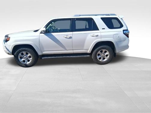 Super White 2018 Toyota 4Runner SR5 Premium