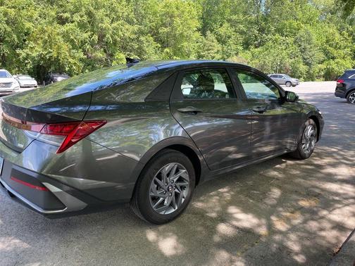 2024 Hyundai ELANTRA HEV Blue