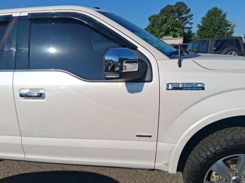 White Platinum Clearcoat Metallic 2017 Ford F-150 Platinum