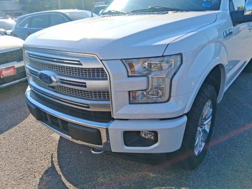 White Platinum Clearcoat Metallic 2017 Ford F-150 Platinum